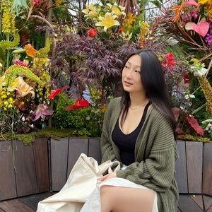 Meet your Posher, Crystal